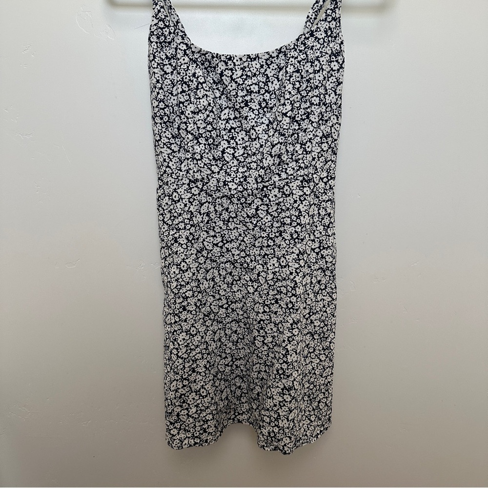 Old Navy Navy and White Floral Dress